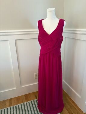 Laundry by Shelli Segal Fuchsia Pleated Maxi Dress Open Back Formal Size 8